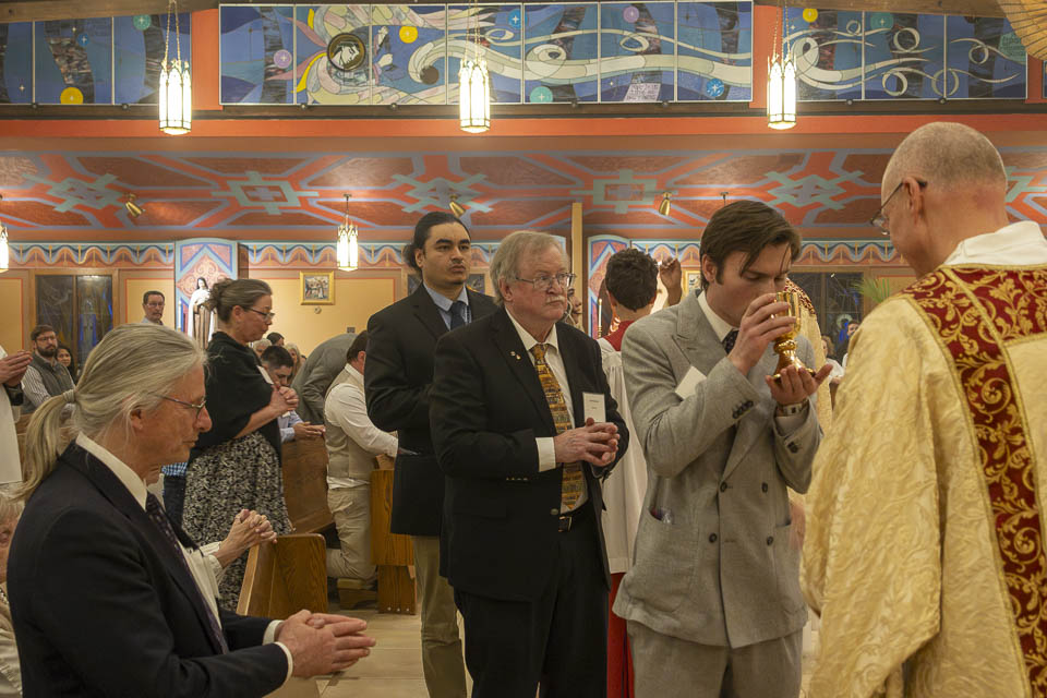 2026-StMary-EasterVigil (178 of 215).jpg